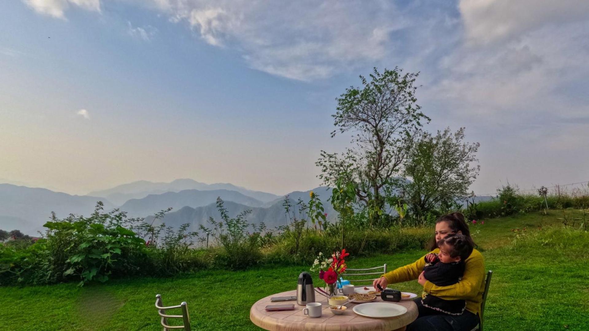 Haut Monde King'S Paradise Resort Kanatal Exterior photo